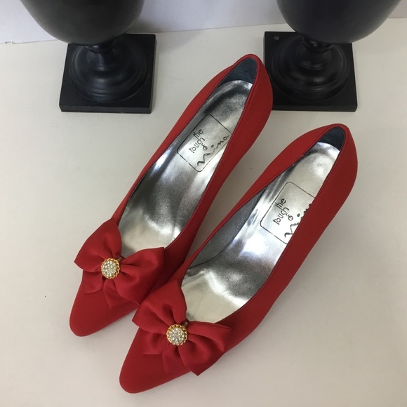 Touch of Nina Red Satin Heels, 9 1/2 M - Picture 7 of 7